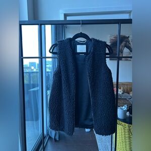 Wilfred chatou Sherpa vest